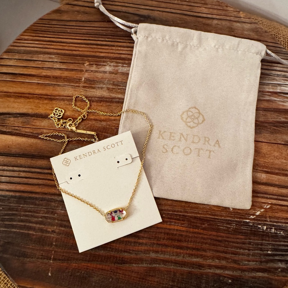 🌟Kendra Scott🌟 Elisa Red White Blue Green Star Necklace Gold - Picture 2 of 8